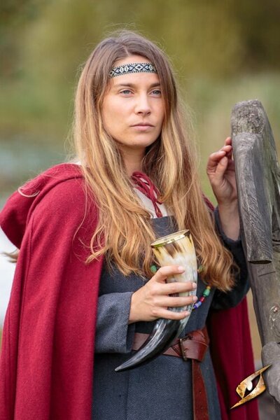 Corne à boire Alruna, foncée - Celtic Webmerchant