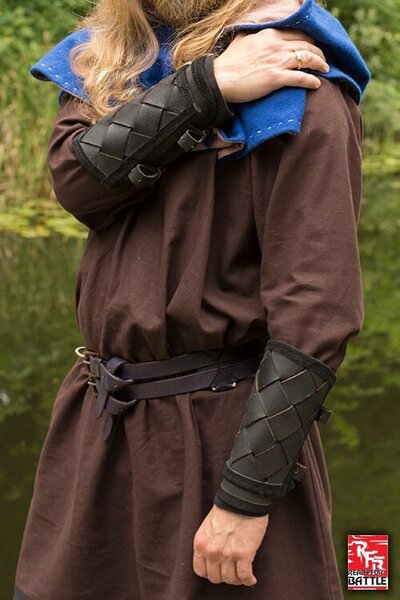 Læder Viking armbeskyttere i plade, sort, par - Celtic Webmerchant
