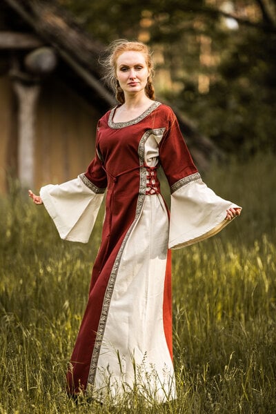 Dress Cleena cream-red - Celtic Webmerchant