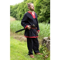 Medieval long-sleeved tunic black-red - Celtic Webmerchant