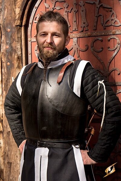 Coraza y placa posterior milanesas, bronceadas - Celtic Webmerchant