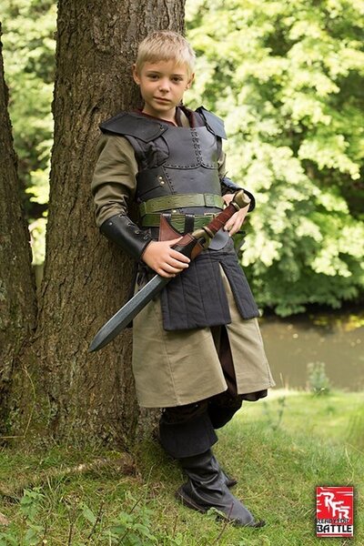 Armure de poitrine en cuir RFB S, noir - Celtic Webmerchant