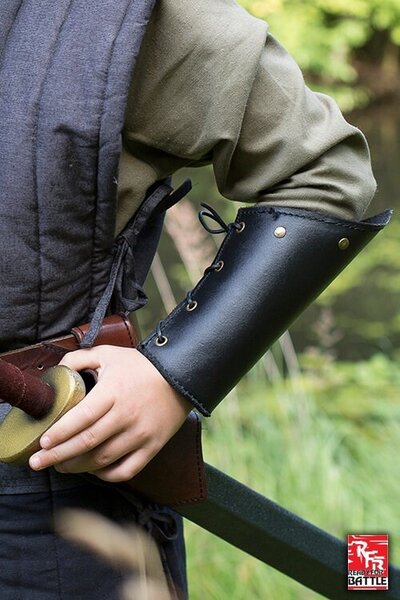 Vambraces en cuir RFB, noir, paire - Celtic Webmerchant