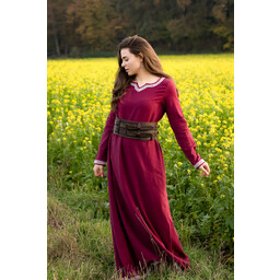 Early medieval dress Aelswith, red - Celtic Webmerchant