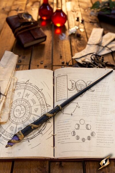 Wand Sabrina, black - Celtic Webmerchant