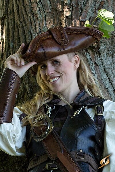 Tricorn Skägg, brun - Celtic Webmerchant