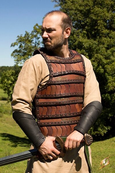Tidig medeltida lamellär rustningar, brun - Celtic Webmerchant