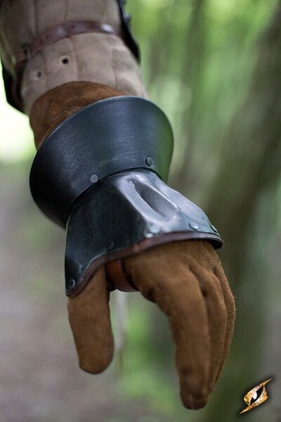 Timeglasformede halve gauntlets Nurnberg, patinerede - Celtic Webmerchant
