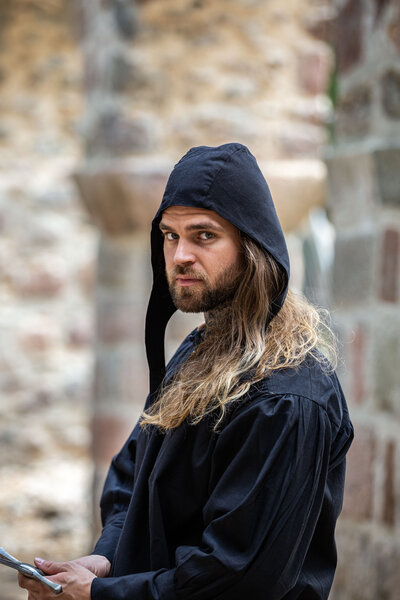 Medieval cap, black - Celtic Webmerchant