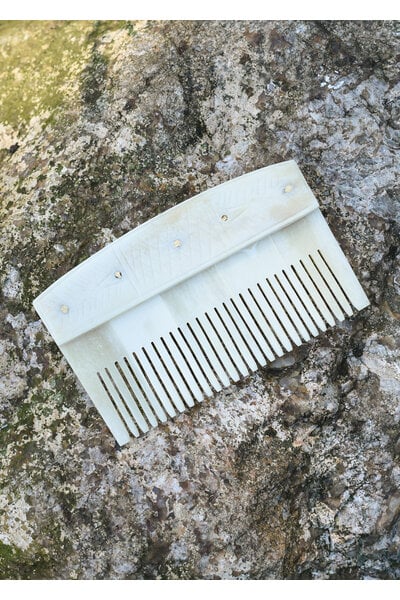Bone comb - Celtic Webmerchant
