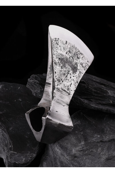 Hand-forged axe blade, old, sharp - Celtic Webmerchant