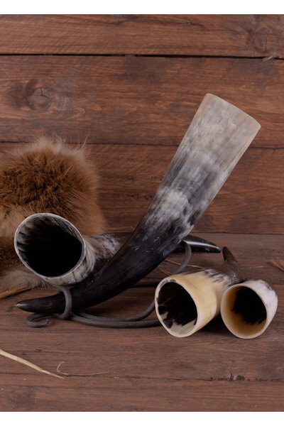 Drinking horn 1 liter - Celtic Webmerchant