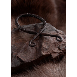 Iron troll cross, twisted - Celtic Webmerchant