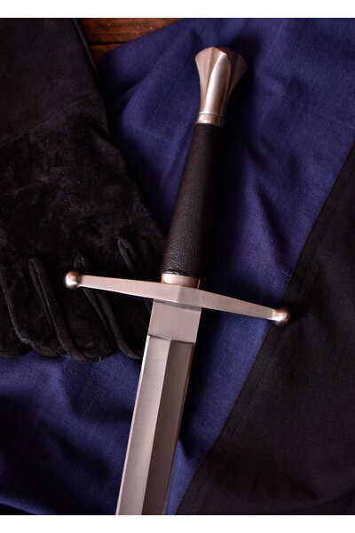 14th century broadsword, hand-and-a-half sword - Celtic Webmerchant
