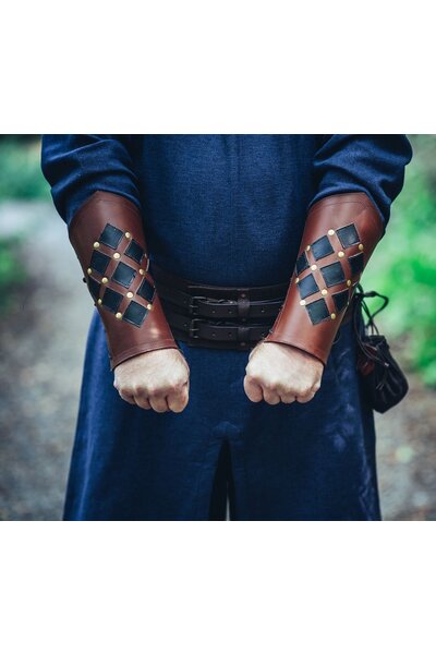 Leather vambraces Pius, brown - Celtic Webmerchant