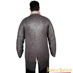 Hauberk met split, platte ringen, ronde klinknagels 9 mm - Celtic Webmerchant