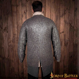 Hauberk met split, platte ringen, ronde klinknagels 9 mm - Celtic Webmerchant