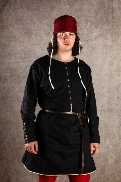 Cotehardie Rafael, noir - Celtic Webmerchant