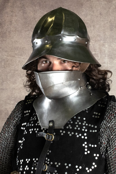 Chapel de fer bourguignon du XVe siècle - Celtic Webmerchant