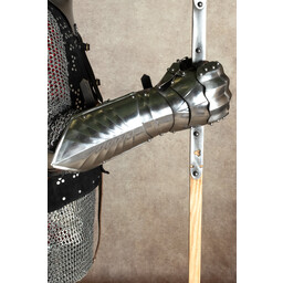 Late medieval Gothic gauntlets - Celtic Webmerchant