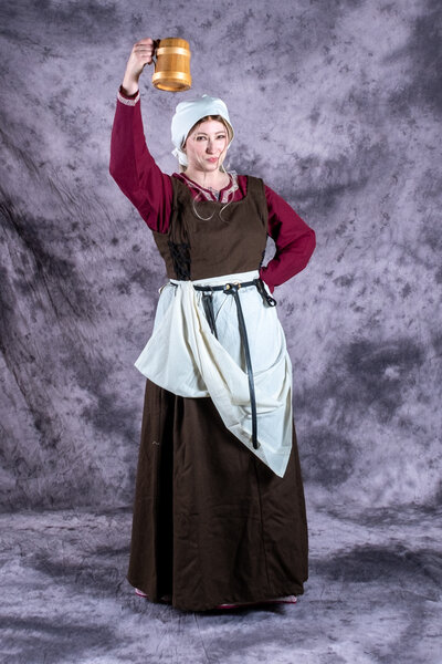 Surcot medieval Uma, marrón - Celtic Webmerchant