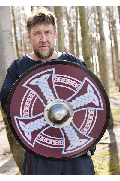 Round shield with Celtic cross - Celtic Webmerchant