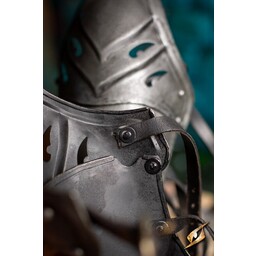 Dark elven Eventide greaves - Celtic Webmerchant