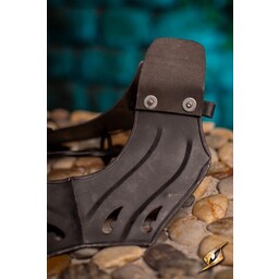 Dark elven Eventide gorget - Celtic Webmerchant