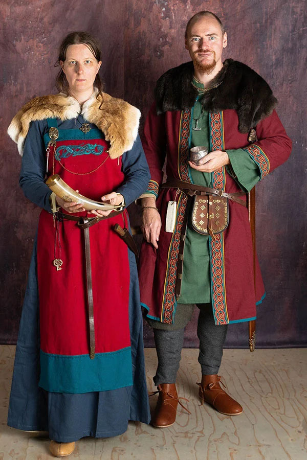 Get the look: Álfablót, Viking Halloween, woman