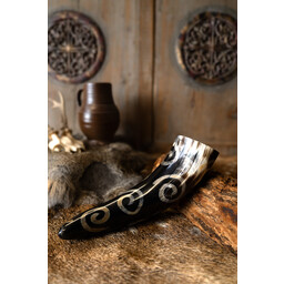 Prehistoryczny róg do picia z motywami spiralnymi - Celtic Webmerchant