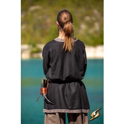 Tunika Hilmar, Fischgrätmuster, schwarz - Celtic Webmerchant