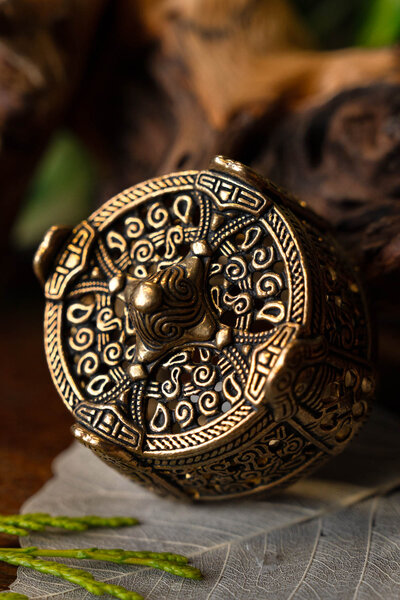 Viking trumma brosch stor - Celtic Webmerchant