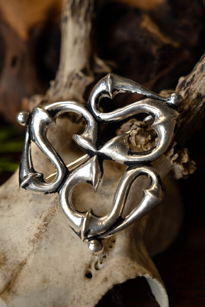 peroné trompeta romana, plateado - Celtic Webmerchant