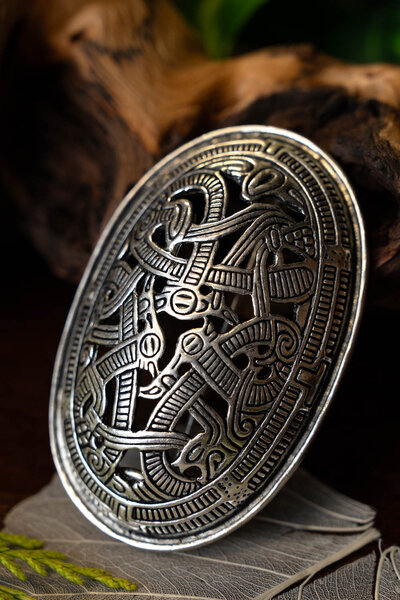 Broche tortue viking de style Jellinge, argentait, prix par pièce - Celtic Webmerchant