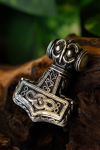Ödeshög Mjolnir con nodo, argento - Celtic Webmerchant