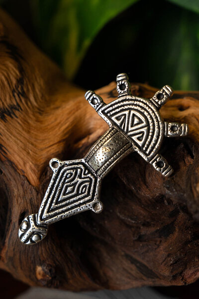 Germansk fibula typ hahnheim, silvered - Celtic Webmerchant