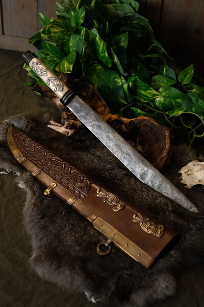 Viking sax Hugin en Munin - Celtic Webmerchant