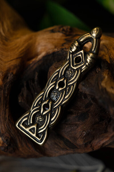 Birka belt end Borre style - Celtic Webmerchant