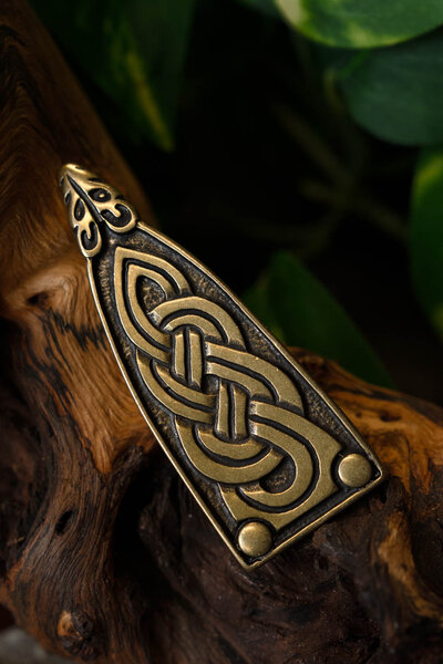 Viking belt end Borre animal - Celtic Webmerchant