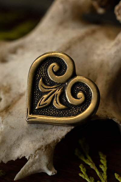 Hjerteformet Viking bæltedekoration - Celtic Webmerchant