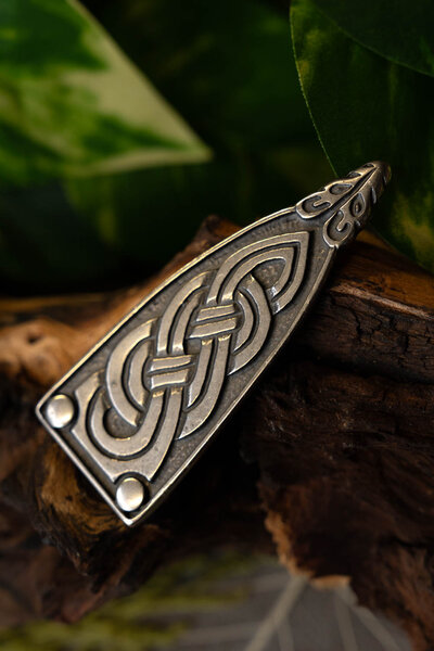 Viking belt end Borre animal, silvered - Celtic Webmerchant