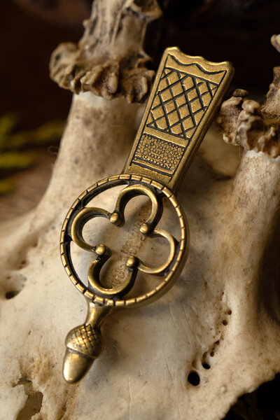 Medieval Gürtelendbeschlag Museum of London - Celtic Webmerchant