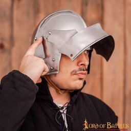 Tysk sallet med nakkebeskytter, 2 mm - Celtic Webmerchant