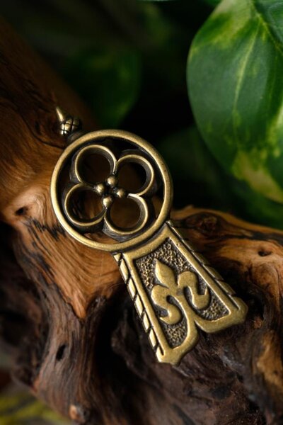 Medieval Quatrefoil Gürtelendbeschlag - Celtic Webmerchant