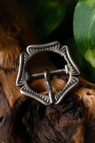 Rose boucle médiévale tardive, argentait - Celtic Webmerchant