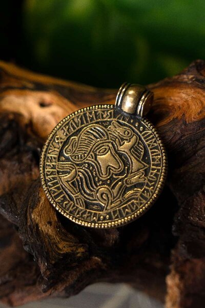 Bracteat Tjurko - Celtic Webmerchant