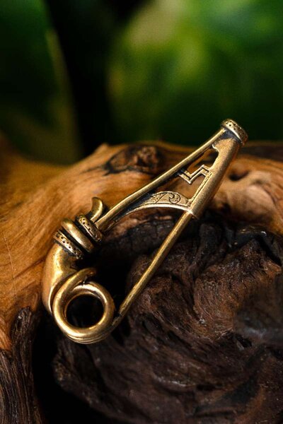 Broche de labios de pájaro celta - Celtic Webmerchant