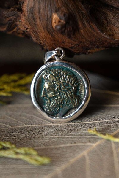 Colgante de moneda Zeus - Celtic Webmerchant