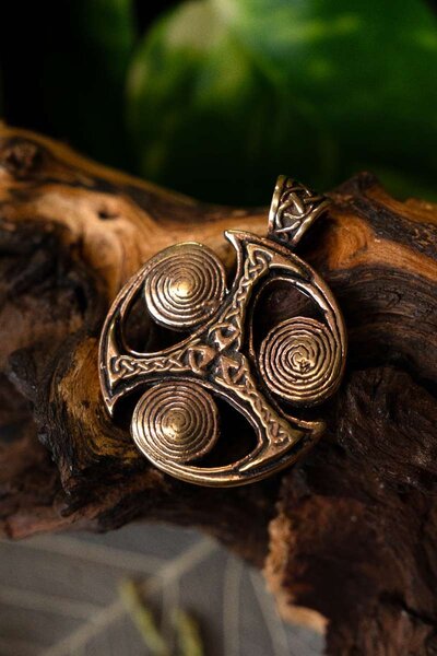 Keltisk vedhæng triskelion med spiraler - Celtic Webmerchant