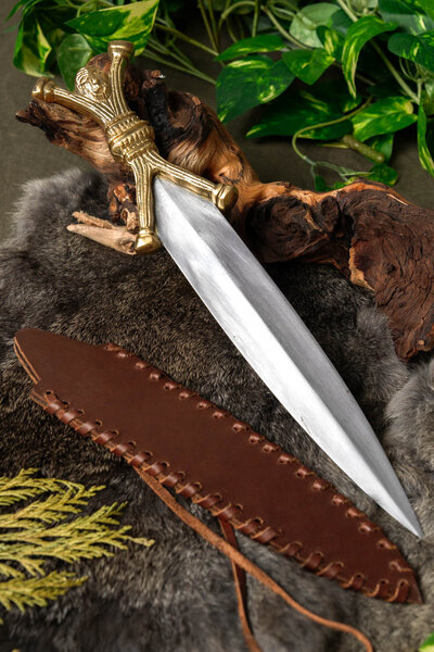 Celtic anthropomorphic dagger - Celtic Webmerchant